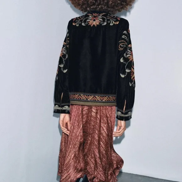 Zara Black Velvet Floral Embroidered Jacket - Picture 6 of 9